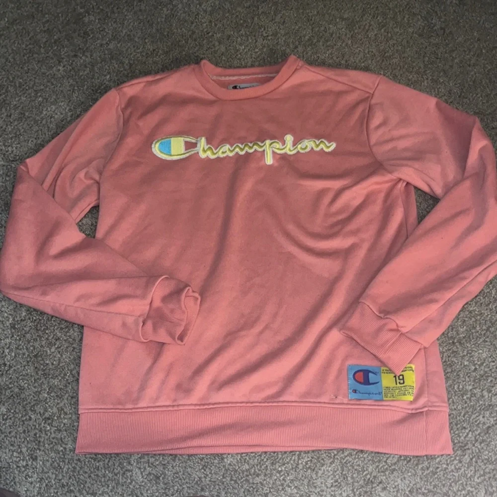 RARE Champion Crewneck - Picture 1 of 3
